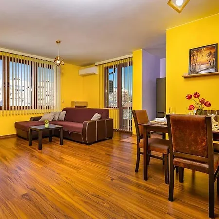 Apartment Center Aleko Konstantinov