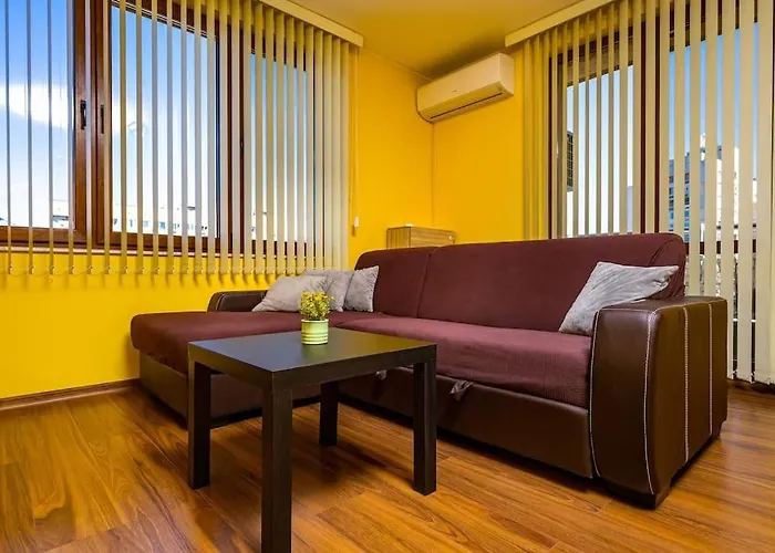 Center Aleko Konstantinov Apartment