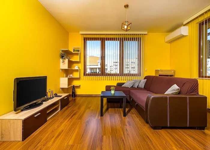 Center Aleko Konstantinov Apartment